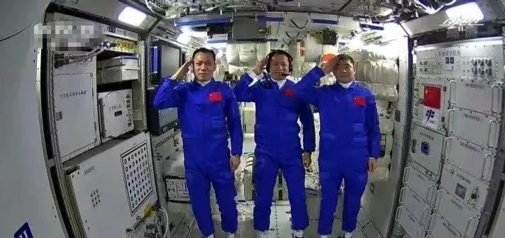 1.webp.jpg 1.webp.jpg